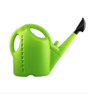 Make plant watering more precise and effortless with this 5-liter plastic watering can. Featuring a long spout and a detachable rose head, it ensures gentle and accurate water delivery to your plants' roots without disturbing the soil.