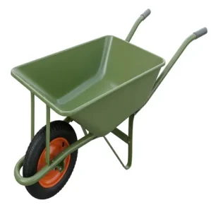 صورة لعربة حديقة معدنية خضراء ذات عجلة واحدة توضح الهيكل المعدني الصلب والحوض الواسع المناسب لأعمال النقل في الحديقة.