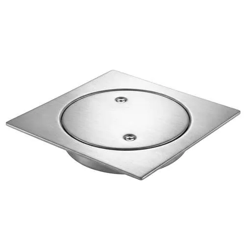 صورة احترافية عالية الجودة لصفّاية مياه مربعة الشكل مصنوعة من الستانلس ستيل بتصميم عصري مسطح، تتميز بغطاء دائري داخلي ببراغي تثبيت محكمة، معروضة بوضوح على خلفية بيضاء نقية.