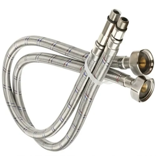 خراطيم خلاط مياه مرنة من ماركة ROBIZ، مصنوعة من الستانلس ستيل المجدول عالي الجودة، تظهر بوصلات نحاسية متينة وتصميم مرن لسهولة التركيب في أنظمة السباكة.